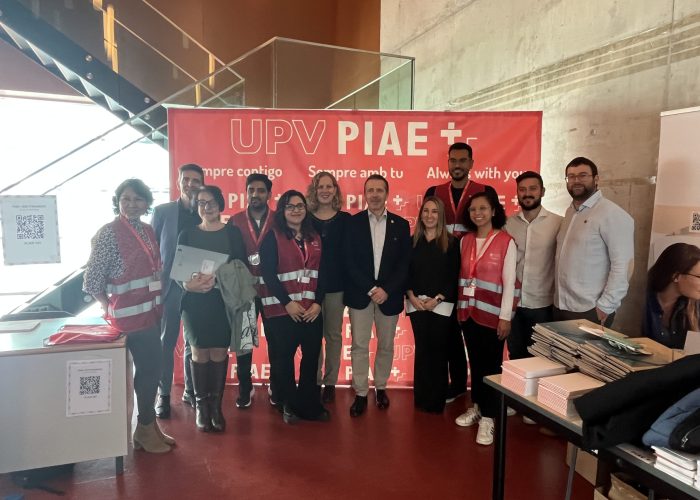 El equipo de Escuela de Doctorado con el rector Pepe Capilla